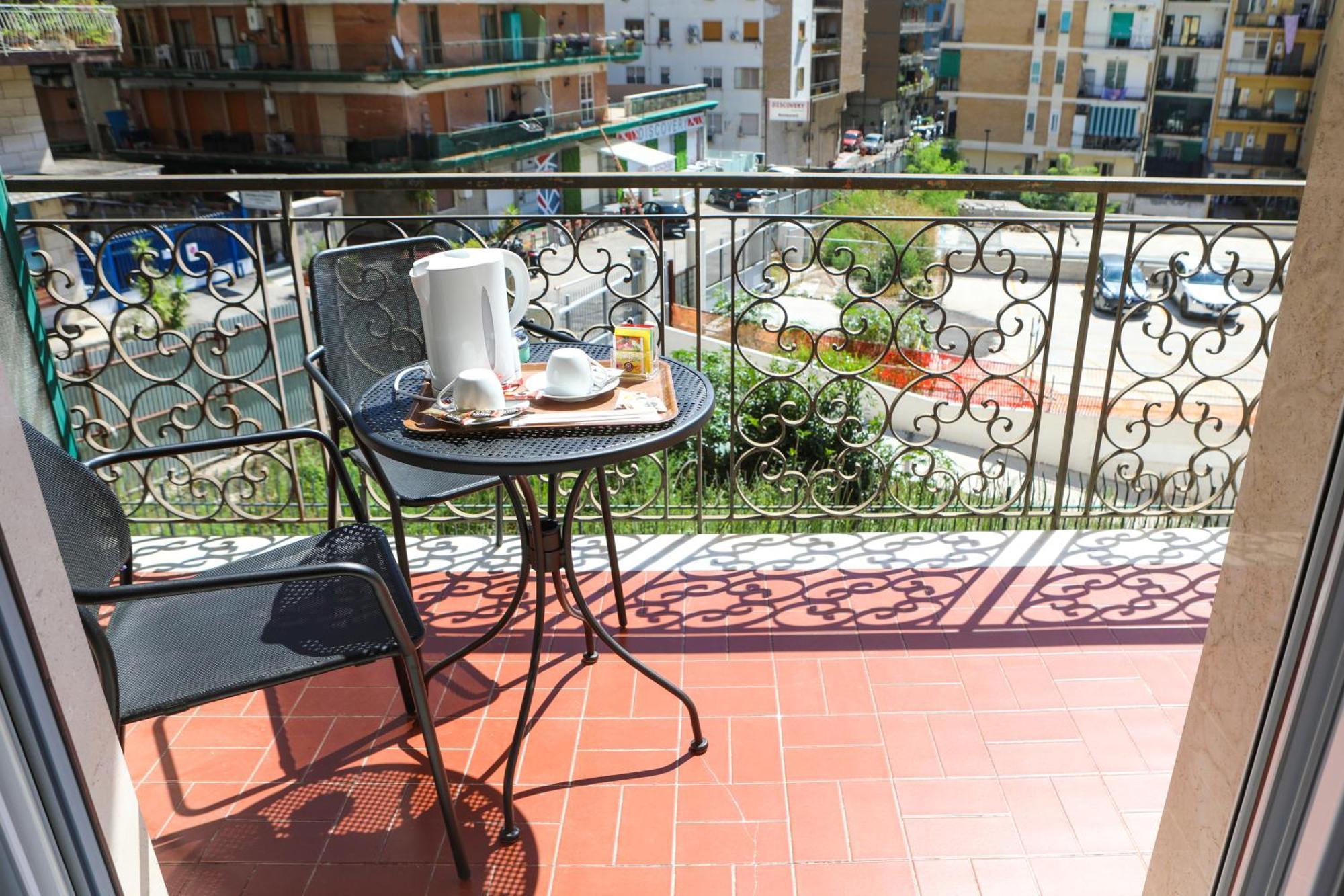 Vomero High Hotel Napoli Esterno foto